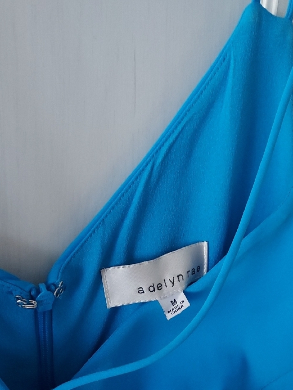 Adelyn Rae Blue V-Neck Midi Dress - Picture 3 of 4